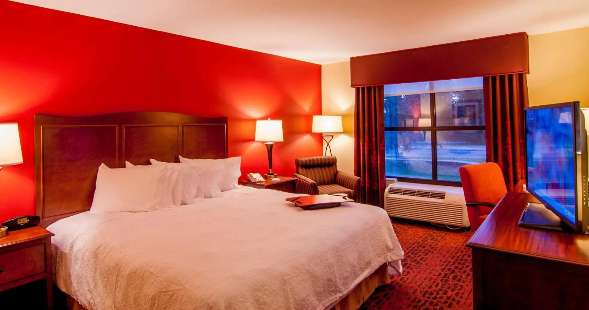 Hampton Inn & Suites Tampa-North Hotel