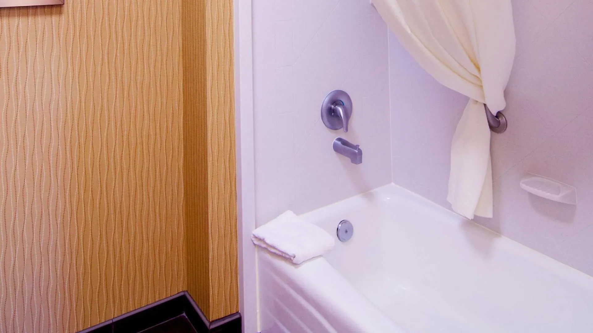 Hampton Inn & Suites Tampa-North 3*, Tampa
