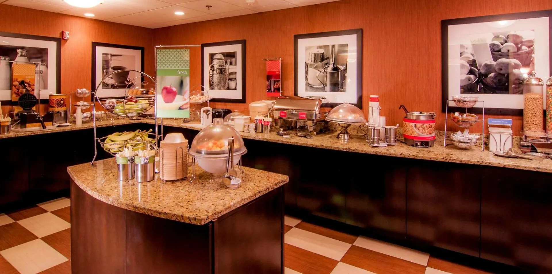 Hampton Inn & Suites Tampa-North Hotel